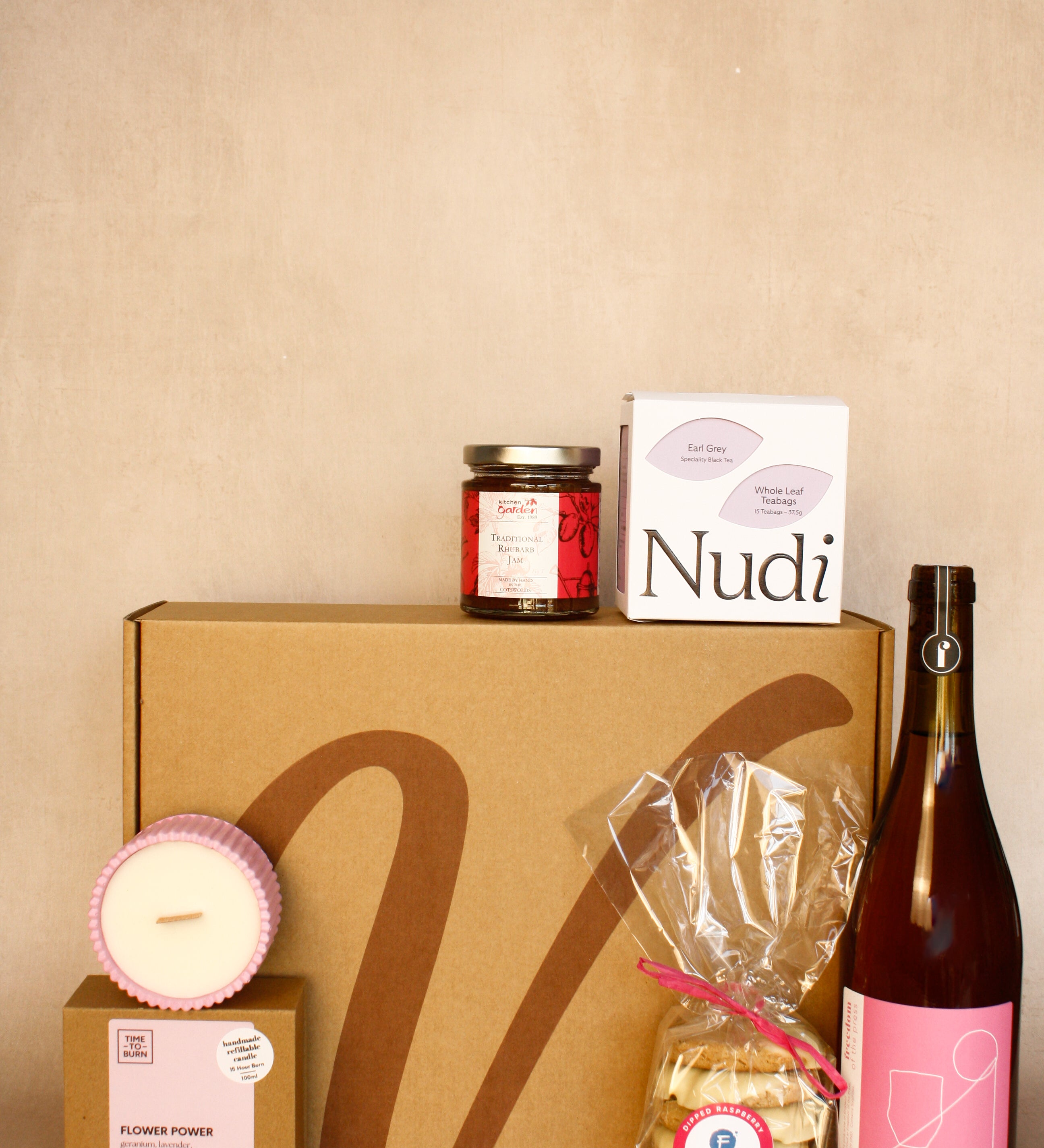 Mother's Day hamper featuring Cotswolds-made artisan products